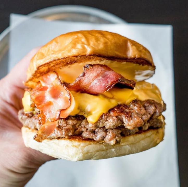 1090 Burger